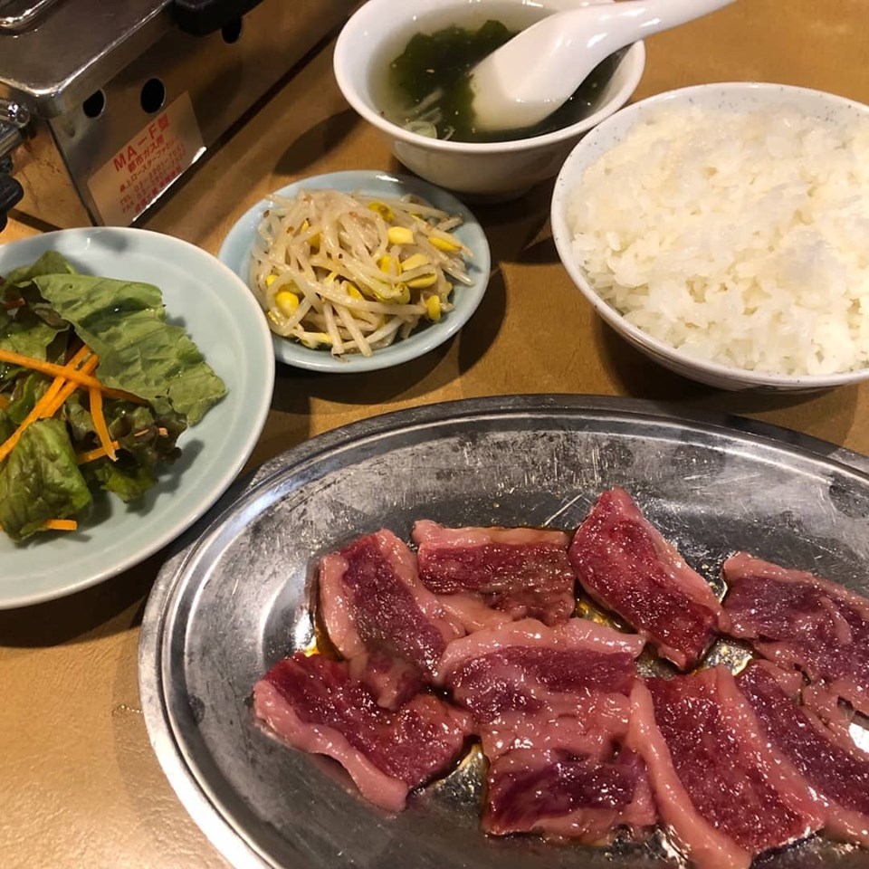 和牛カルビ定食の写真