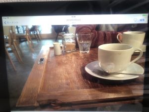 2015年　熱海の喫茶店…テーブルが
